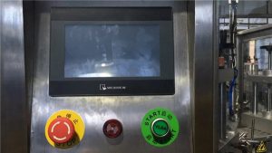 Machine de remplissage de tube cosmétique d'étanchéité par ultrasons